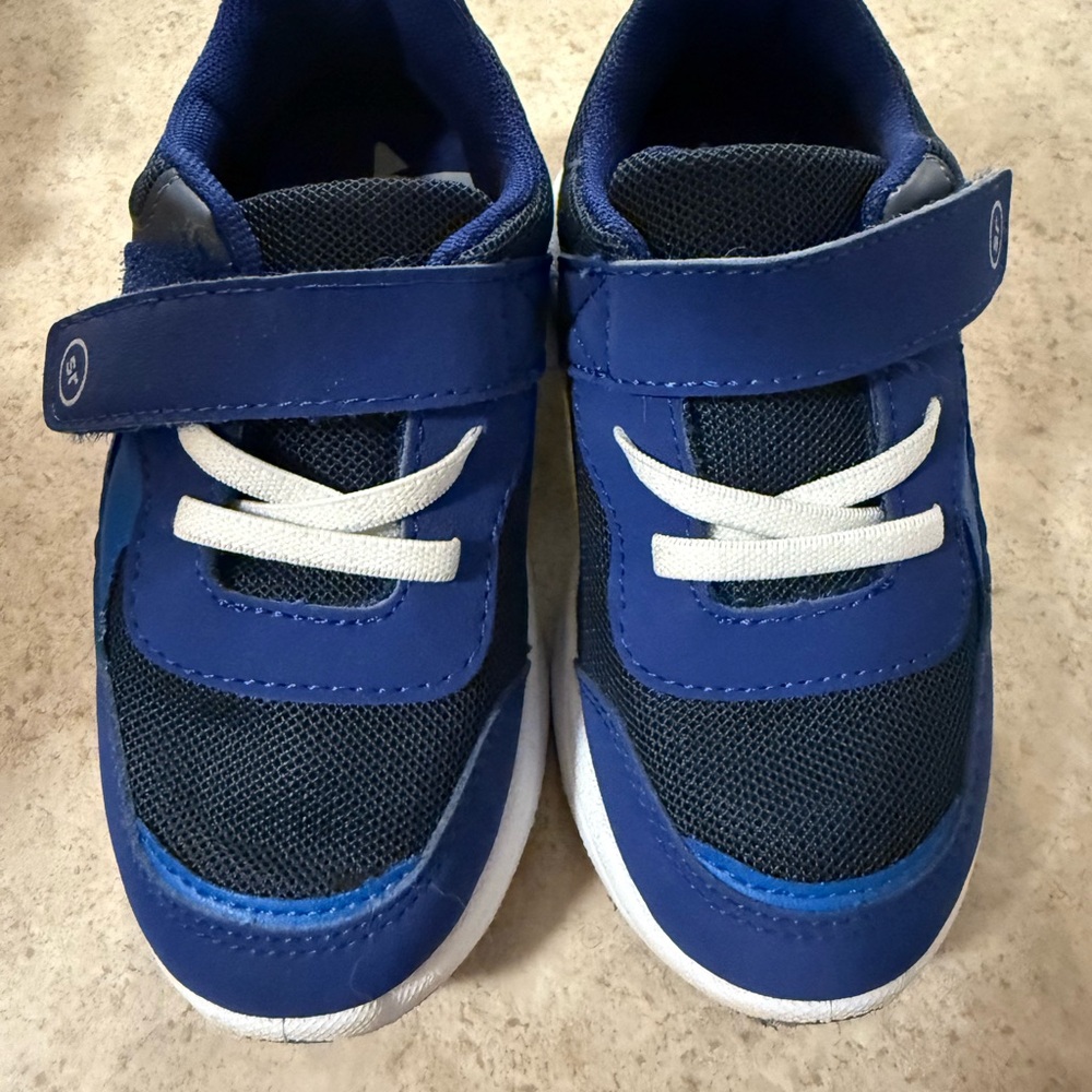Stride rite munchkin sneakers NWOT
